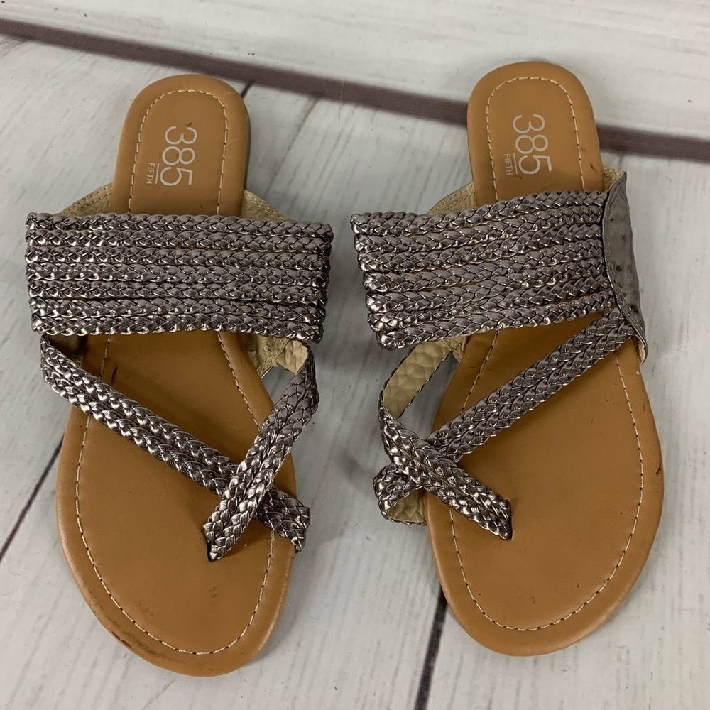 385 Fifth size 6 sandals‎